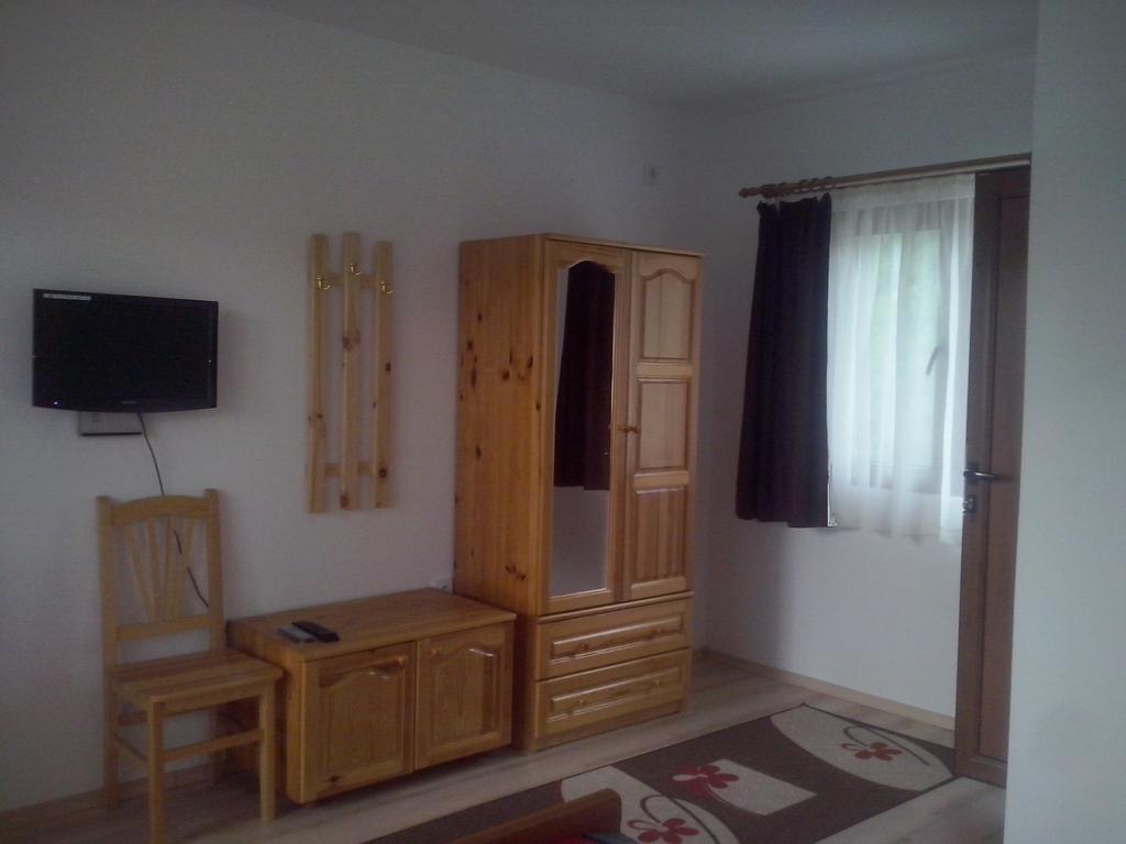 Guest House Friends Emen Ruang foto