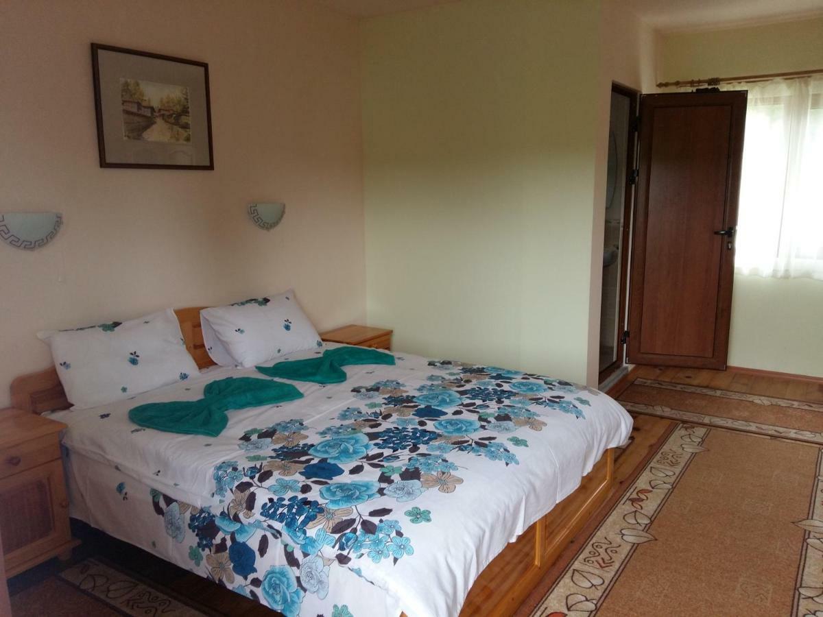 Guest House Friends Emen Bagian luar foto